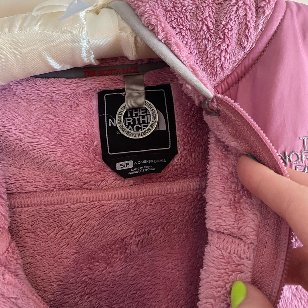 The North Face Fuzzy jacket - Picture 3 of 5